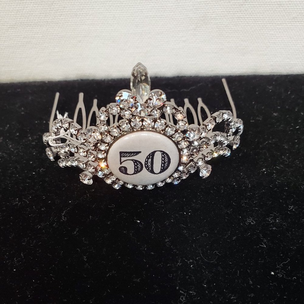 Fashion 50th Crown